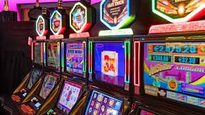 jiliam Live Casino မိုဘိုင်း APP ဖြင့် ကစားနေသောမြင်ကွင်း
